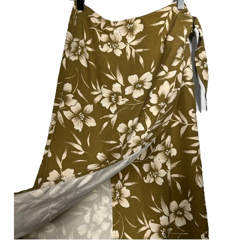 Ann Taylor Silk‎ Wrap Skirt Green Floral Women's Size 2 EUC Vtg